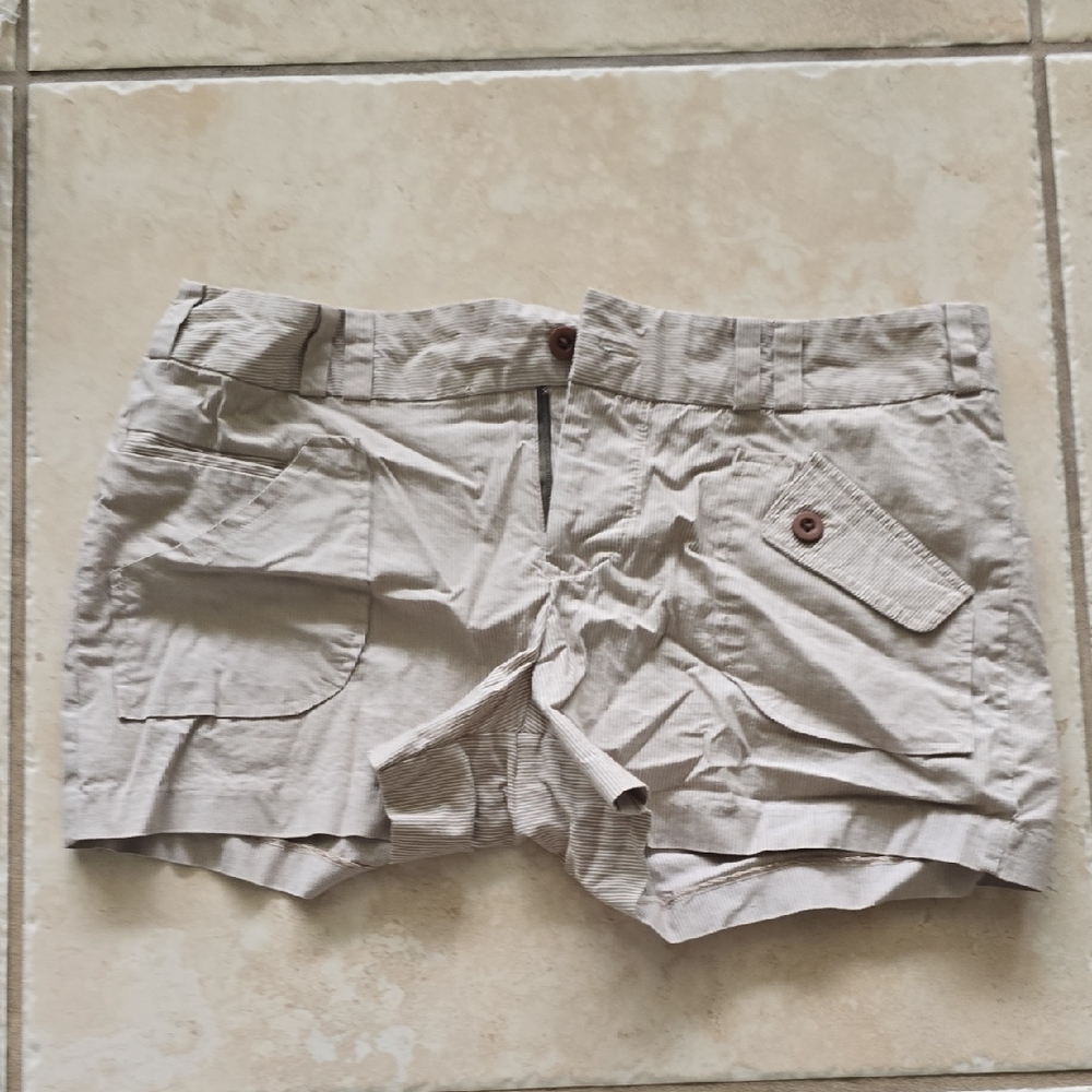 Rampage Women's Light Tan Cargo Shorts